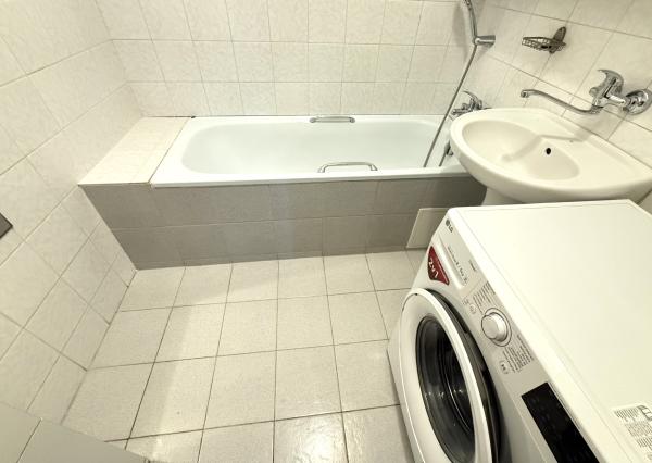 4 izbový zariadený byt s panoramatickým výhľadom v blízkosti Horského parku, BA I. - Staré Mesto, 85 m2