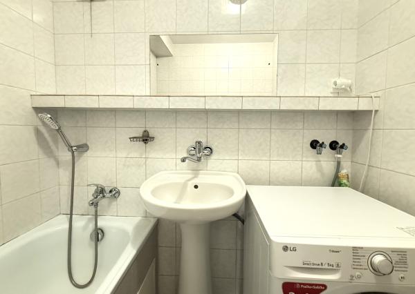 4 izbový zariadený byt s panoramatickým výhľadom v blízkosti Horského parku, BA I. - Staré Mesto, 85 m2