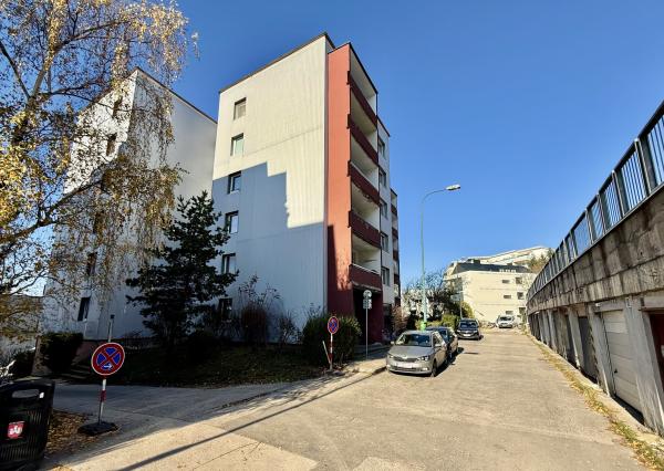 4 izbový zariadený byt s panoramatickým výhľadom v blízkosti Horského parku, BA I. - Staré Mesto, 85 m2