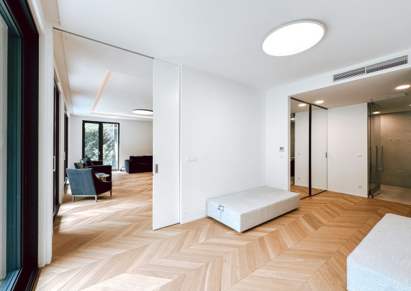 UNIQ-átny veľkometrážny 5iz byt s nádhernou záhradou v Horskom parku