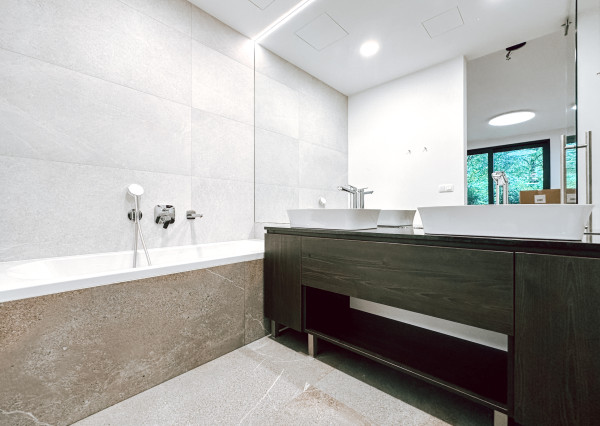 UNIQ-átny veľkometrážny 5iz byt s nádhernou záhradou v Horskom parku