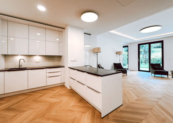 UNIQ-átny veľkometrážny 5iz byt s nádhernou záhradou v Horskom parku