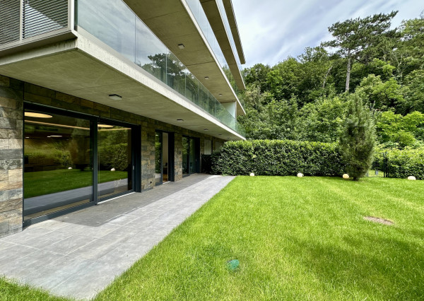 UNIQ-átny veľkometrážny 5iz byt s nádhernou záhradou v Horskom parku