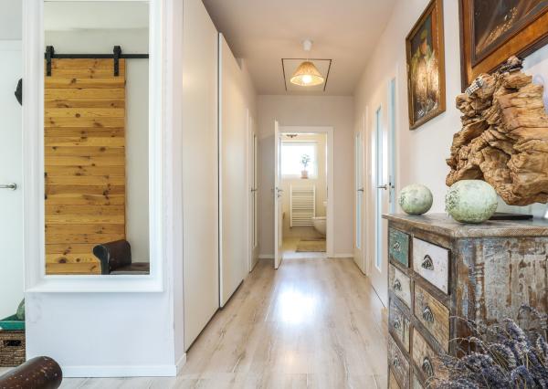 Exkluzívne - 4i zariadený rodinný dom- BUNGALOV, terasa a upravená záhrada, Veľký Biel, 500 m2