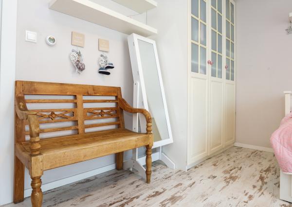 Exkluzívne - 4i zariadený rodinný dom- BUNGALOV, terasa a upravená záhrada, Veľký Biel, 500 m2