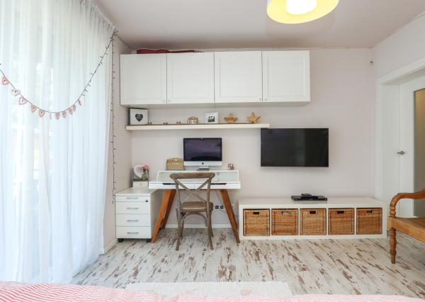 Exkluzívne - 4i zariadený rodinný dom- BUNGALOV, terasa a upravená záhrada, Veľký Biel, 500 m2