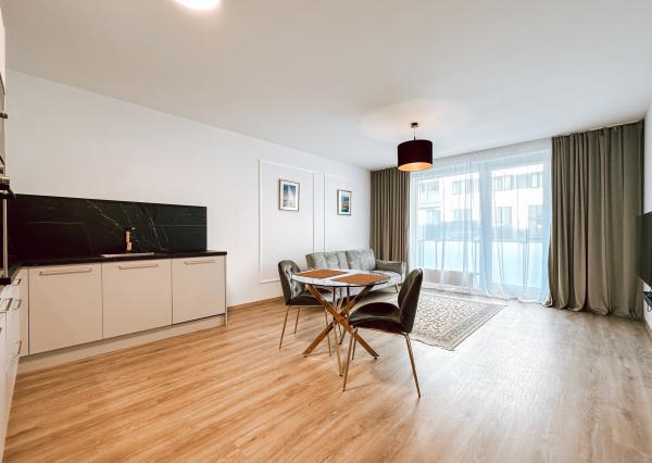 Butikový 2 izbový apartmán s loggiou v novostavbe z r.2023 Jégeho Alej