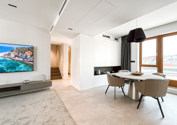 Penthouse s dvoma terasami na pešej zóne Starého Mesta