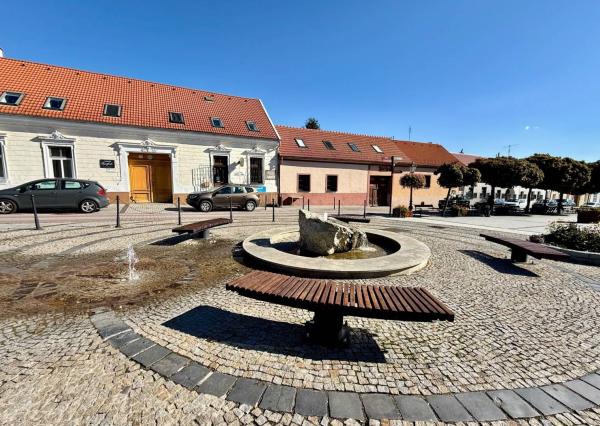 Predaj 5i RD s vinnou pivnicou v centre na námestí, Svätý Jur, Prostredná ul., 377 m2