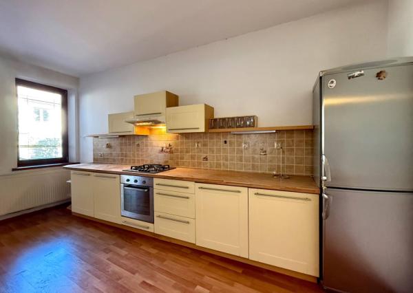 Predaj 5i RD s vinnou pivnicou v centre na námestí, Svätý Jur, Prostredná ul., 377 m2