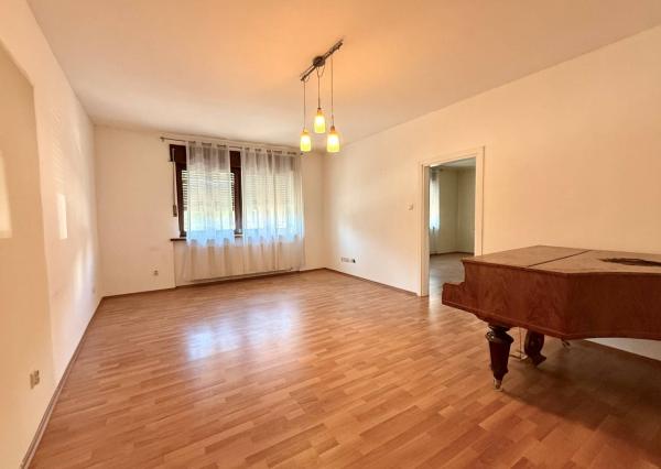 Predaj 5i RD s vinnou pivnicou v centre na námestí, Svätý Jur, Prostredná ul., 377 m2