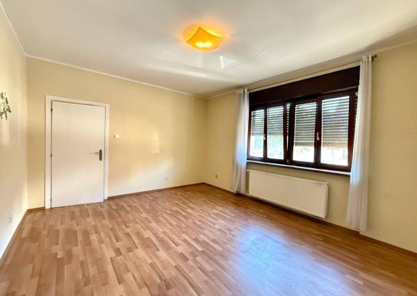 Predaj 5i RD s vinnou pivnicou v centre na námestí, Svätý Jur, Prostredná ul., 377 m2