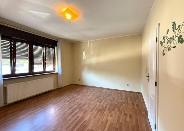 Predaj 5i RD s vinnou pivnicou v centre na námestí, Svätý Jur, Prostredná ul., 377 m2