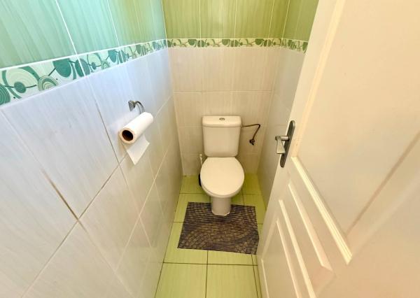 Predaj 5i RD s vinnou pivnicou v centre na námestí, Svätý Jur, Prostredná ul., 377 m2