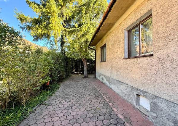 Predaj 5i RD s vinnou pivnicou v centre na námestí, Svätý Jur, Prostredná ul., 377 m2