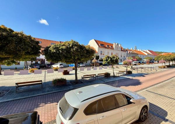 Predaj 5i RD s vinnou pivnicou v centre na námestí, Svätý Jur, Prostredná ul., 377 m2