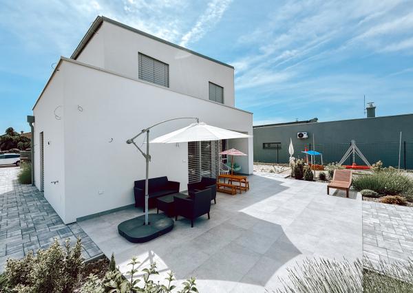 Moderná novostavba Rodinného domu s krásnym pozemkom v Zálesí