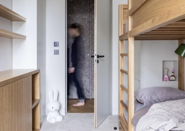 Prestížny luxusný 4 izbový byt na pešej zóne - Staré Mesto