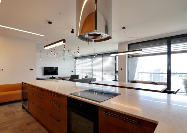 Luxusný 3 izbový byt - dizajnový projekt CUBES - garáž