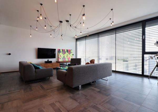 Luxusný 3 izbový byt - dizajnový projekt CUBES - garáž