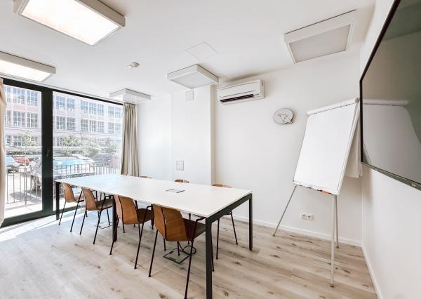 Obchodný priestor - kancelária v novostavbe na Miletičovej ulici - Ružinov