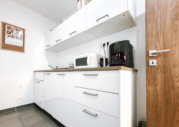 Obchodný priestor - kancelária v novostavbe na Miletičovej ulici - Ružinov