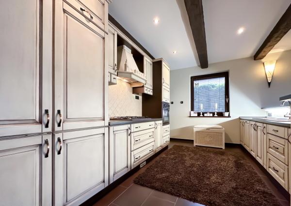 Rodinná vila pri privátnom jazere s vlastným vstupom a plážou