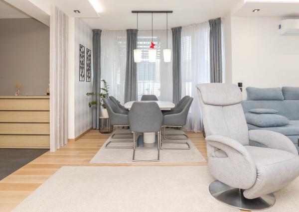 Nadštandardný a veľkorysý 6 izbový penthouse s dvomi terasami a krásnym výhľadom na mesto