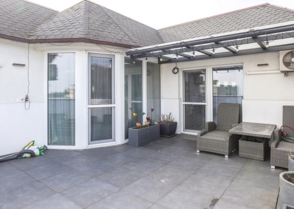 Nadštandardný a veľkorysý 6 izbový penthouse s dvomi terasami a krásnym výhľadom na mesto