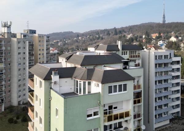 Nadštandardný a veľkorysý 6 izbový penthouse s dvomi terasami a krásnym výhľadom na mesto