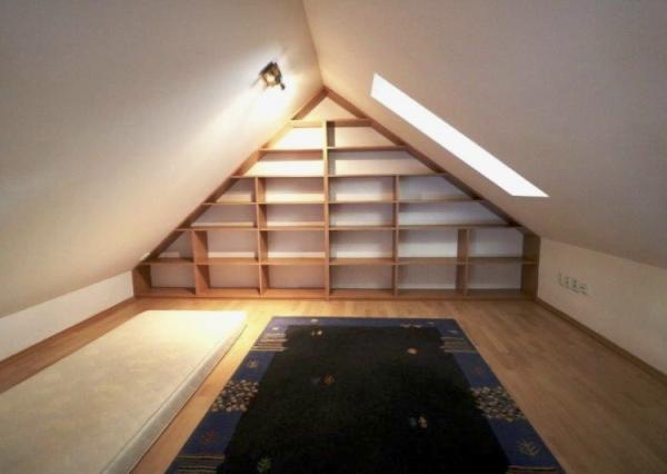 Podkrovný 3,5i byt v centre mesta s jedinečnou atmosférou, BA I.- Staré Mesto, 102 m2