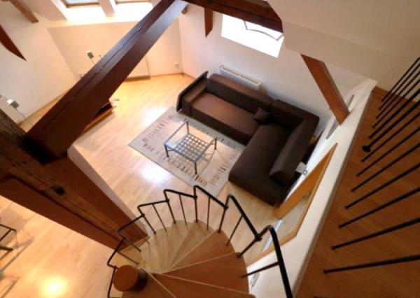 Podkrovný 3,5i byt v centre mesta s jedinečnou atmosférou, BA I.- Staré Mesto, 102 m2