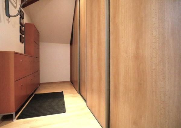 Podkrovný 3,5i byt v centre mesta s jedinečnou atmosférou, BA I.- Staré Mesto, 102 m2