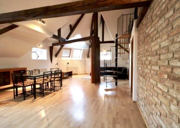 Prenájom 3,5i byt v centre mesta s jedinečnou atmosférou, BA I.- Staré Mesto, 102 m2