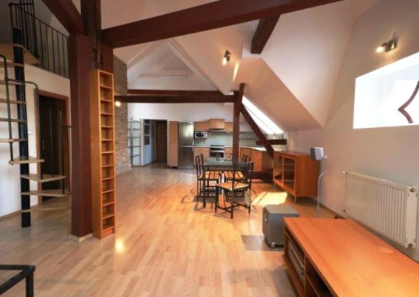 Prenájom 3,5i byt v centre mesta s jedinečnou atmosférou, BA I.- Staré Mesto, 102 m2