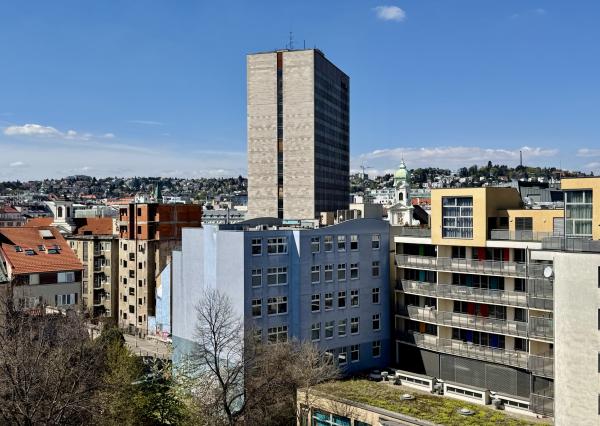 Veľkometrážny 3i byt v centre s výhľadmi a garážovým státím , NOVOSTAVBA, BA I., 137,80 m2