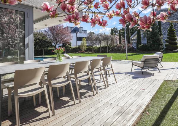 Nadštandardný 6i RD s bazénom na Hradnom kopci, BA I. Staré Mesto, pozemok 1118 m2