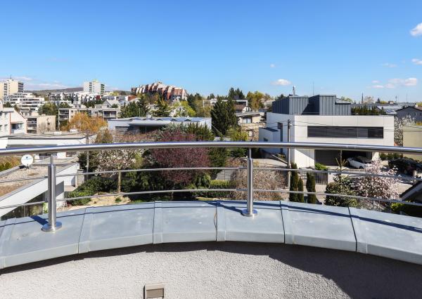 Nadštandardný 6i RD s bazénom na Hradnom kopci, BA I. Staré Mesto, pozemok 1118 m2