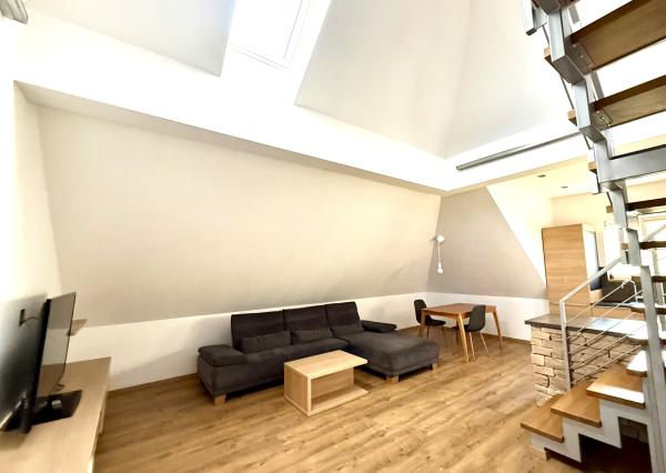 Mezonetový 3i tehlový byt s TERASOU, BA III., Nové Mesto, Odborárska ul., 95 m2
