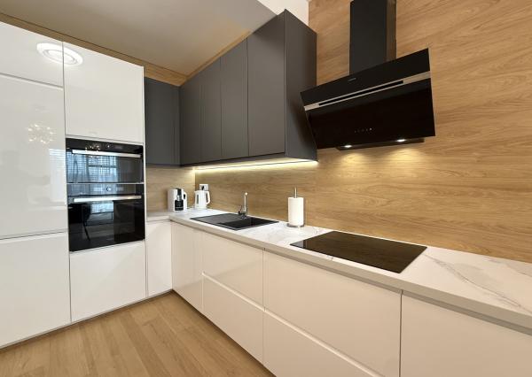Veľký, ZARIADENÝ 2i byt s exteriérom v NÍZKONÁKLADOVEJ novostavbe, BA II.,  75,70 m2