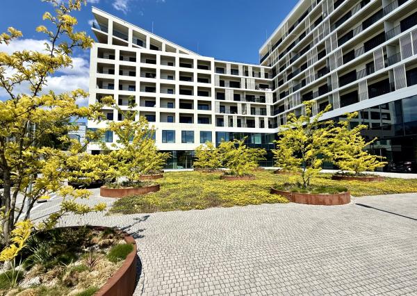 Veľký, ZARIADENÝ 2i byt s exteriérom v NÍZKONÁKLADOVEJ novostavbe, BA II.,  75,70 m2