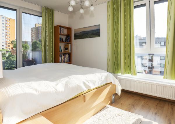 Pekný 3i byt s dvoma exteriérmi pri lese v NOVOSTAVBE Záhradné Vily, BA IV., Dúbravka , 89,34 m2