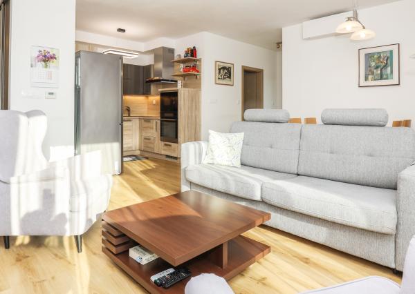 Pekný 3i byt s dvoma exteriérmi pri lese v NOVOSTAVBE Záhradné Vily, BA IV., Dúbravka , 89,34 m2