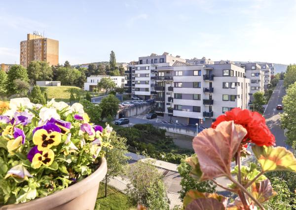 Pekný 3i byt s dvoma exteriérmi pri lese v NOVOSTAVBE Záhradné Vily, BA IV., Dúbravka , 89,34 m2