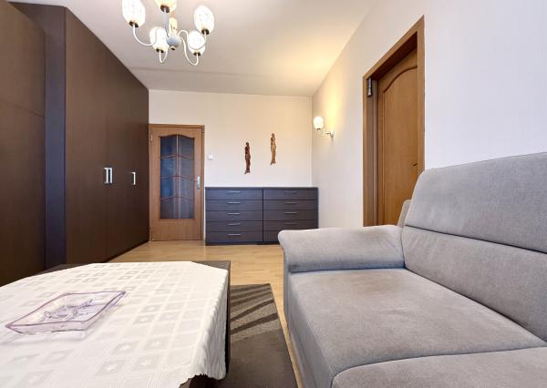 PRÍJEMNÝ 3 izbový byt, REKONŠTRUKCIA, panoramatický výhľad, CENTRUM Stupavy, 72,50 m2