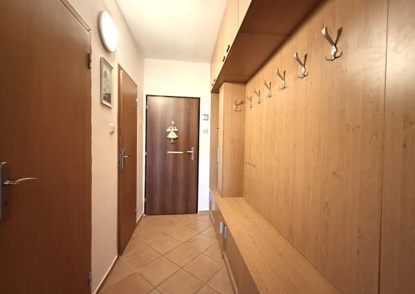 PRÍJEMNÝ 3 izbový byt, REKONŠTRUKCIA, panoramatický výhľad, CENTRUM Stupavy, 72,50 m2
