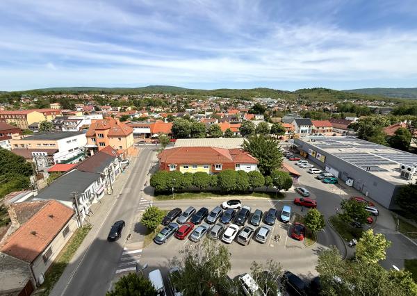 PRÍJEMNÝ 3 izbový byt, REKONŠTRUKCIA, panoramatický výhľad, CENTRUM Stupavy, 72,50 m2