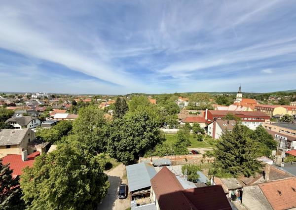 PRÍJEMNÝ 3 izbový byt, REKONŠTRUKCIA, panoramatický výhľad, CENTRUM Stupavy, 72,50 m2