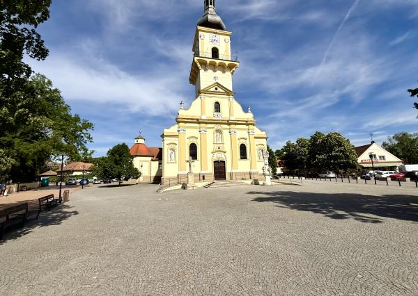 PRÍJEMNÝ 3 izbový byt, REKONŠTRUKCIA, panoramatický výhľad, CENTRUM Stupavy, 72,50 m2