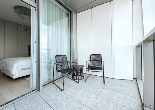 Luxusný 2 izbový byt s výhľadom na hrad v Eurovea Tower